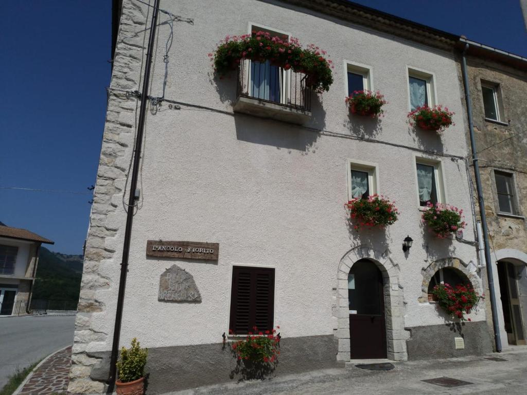 L'angolo fiorito room 5